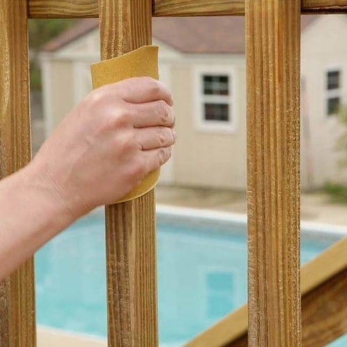Privacy fence with semi-solid stain
